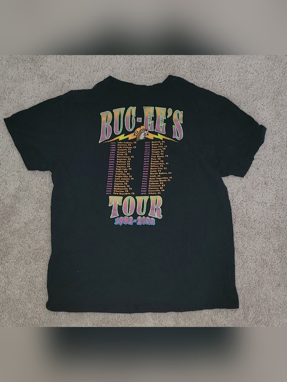 Buc-ee's T-shirt Size LARGE, 1982-2022 BEAVER BELIEVER TOUR - Picture 3 of 7